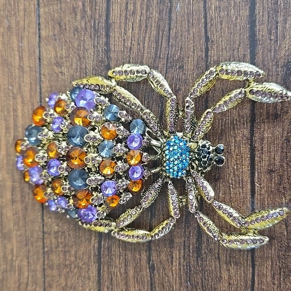 FREE SHIPPING !!  Gigantic Rhinestone Brass Spider Pin Brooch - Picture 9 of 9